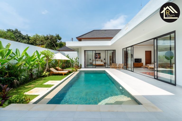 2BR Seseh Beach Villa (18)