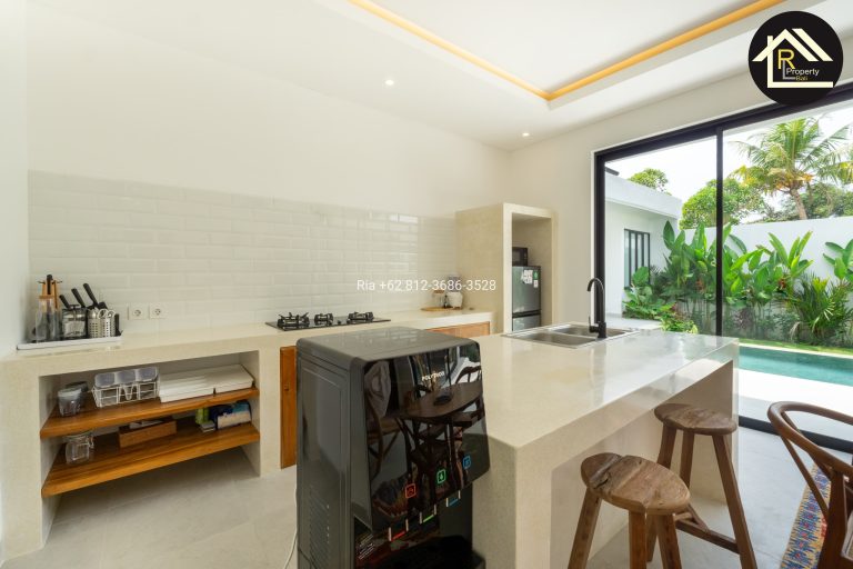 2BR Seseh Beach Villa (22)