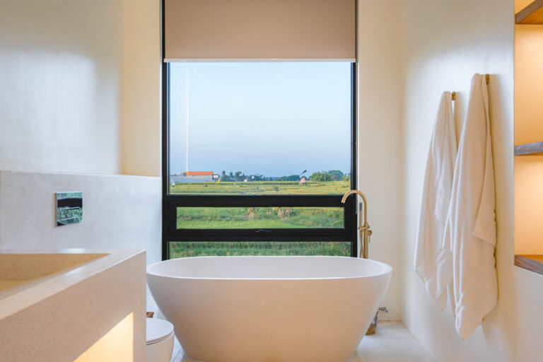 2nd Bathroom (4)